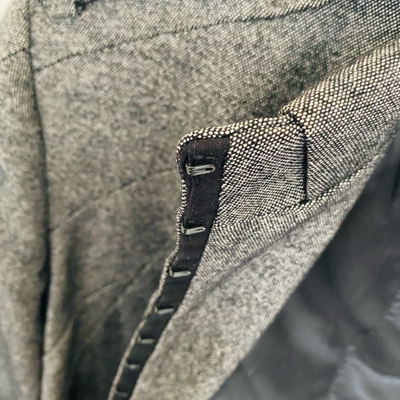 Karen Millen grey wool blend cropped blazer UK10, fits like US4. Worn twice EUC. - Picture 4 of 4